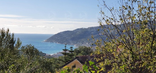 Foto Terreno edificabile a Andora di 1000 m² in vendita