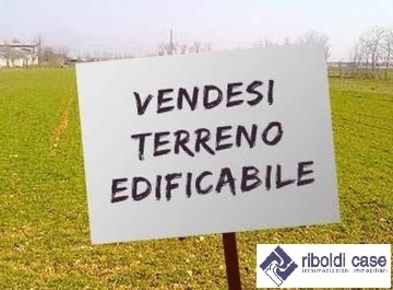 Foto Terreno edificabile a Carate Brianza Centro di 12000 m² in vendita