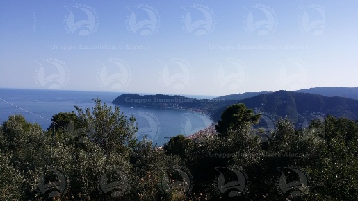 Foto Terreno edificabile a Alassio di 1800 m² in vendita