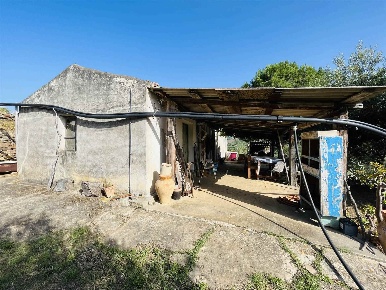 Foto Terreno agricolo in contrada Burgifuto, Collesano di 21399 m²