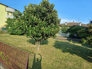 Foto Terreno edificabile a Pozzo d'Adda Bettola di 687 m² in vendita