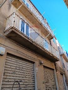 Foto Appartamento in Via Mercato, Enna Centro di 280 m² con 15 locali