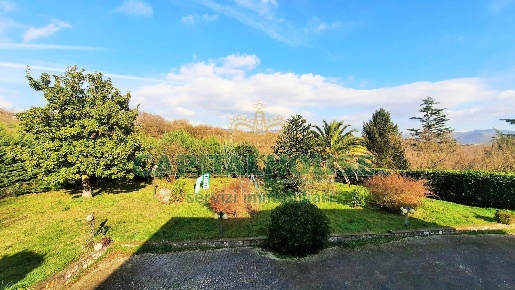 Foto Villa singola in C.da S. Eustachio, Avellino di 350 m² con 4 locali