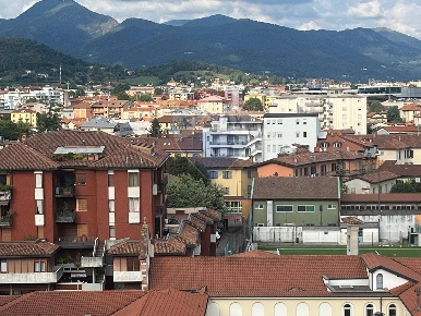 Foto Appartamento in via Cappuccini, Bergamo Borgo Palazzo di 211 m²