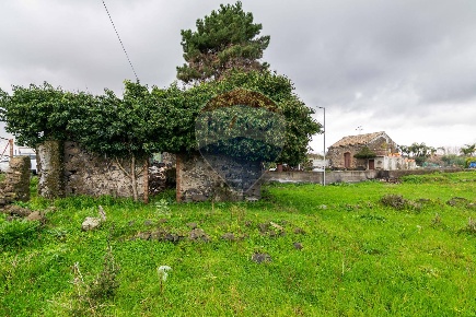 Foto Terreno agricolo in Via Cimitero Santa Lucia, Aci Sant'Antonio