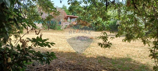 Foto Terreno residenziale in Via di centogocce, Lariano Centro di 1500 m²