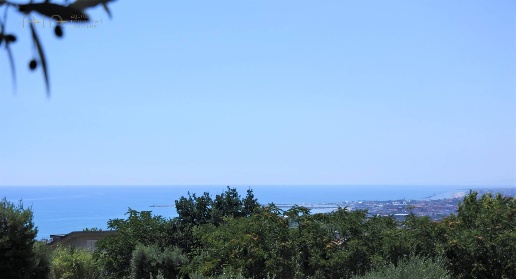 Foto Terreno residenziale in Via Cuprense, Grottammare Centro di 828 m²