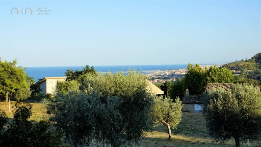 Foto Terreno residenziale in via Cuprense, Grottammare Centro di 1067 m²