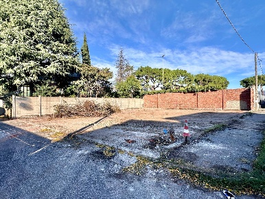 Foto Terreno residenziale in Via Ugo Mara, Busto Arsizio di 400 m²