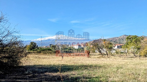 Foto Terreno residenziale in via Garibaldi, Calatabiano di 3000 m²