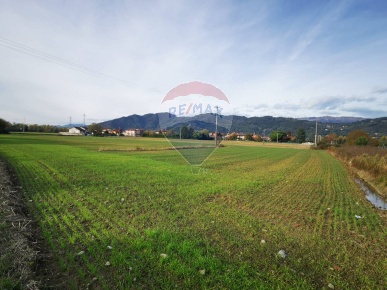 Foto Terreno agricolo a Carvico di 12500 m² in vendita