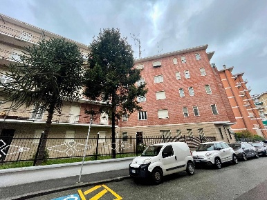 Foto Appartamento a Alessandria Cristo di 110 m² con 6 locali in vendita
