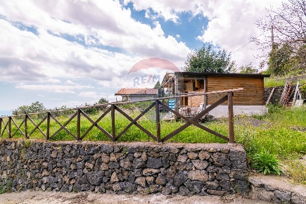 Foto Terreno agricolo in Via Parisi, Mascali di 3500 m² in vendita