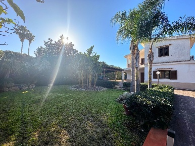 Foto Villa singola in Via del Pellicano, Siracusa Carrozziere - Sacramento