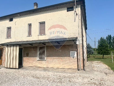 Foto Appartamento in Via Bova, Ferrara San Bartolomeo di 112 m² in vendita
