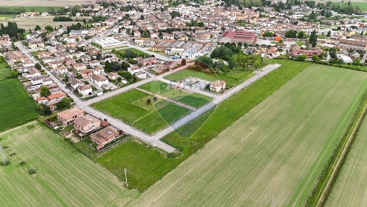 Foto Terreno residenziale in Via Alcide de Gasperi, Tresignana di 20000 m²
