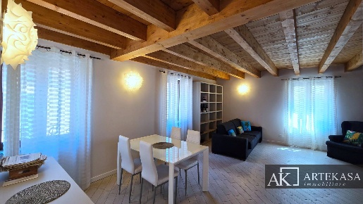 Foto Appartamento in Via Giuseppe Prina, Novara Centro Storico di 128 m²