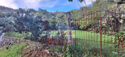 Foto Terreno residenziale a Graniti di 1550 m² in vendita