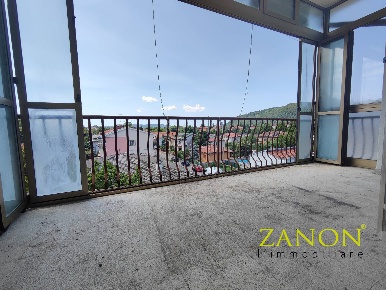 Foto Appartamento in Via dei Gelsi, Gorizia Centro di 87 m² con 4 locali