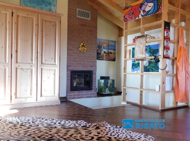 Foto Casa indipendente a Borso del Grappa con 4 locali in vendita