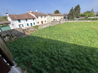 Foto Terreno edificabile in Via C. Battisti 22, Chiopris-Viscone Viscone