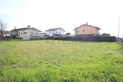 Foto Terreno edificabile a Nanto di 948 m² in vendita