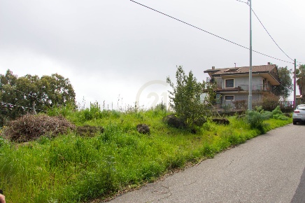Foto Terreno edificabile a Acireale di 915 m² in vendita