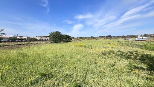 Foto Terreno agricolo a Tremestieri Etneo Centro di 6700 m² in vendita