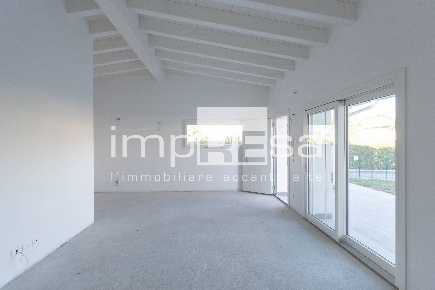 Foto Villa bifamiliare in Via Stradelle, Pordenone Torre di 150 m²