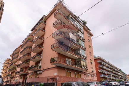 Foto Appartamento in Via Antonio Prestinenza, Catania Picanello di 148 m²