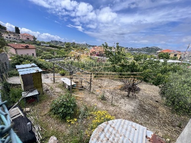Foto Terreno agricolo a Sanremo di 757 m² in vendita