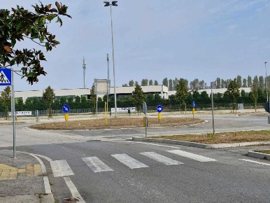Foto Terreno industriale in Via Achille Grandi, Rimini Viserba di 2500 m²