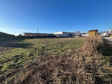 Foto Terreno edificabile a Cassola di 4400 m² in vendita