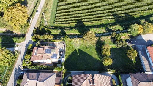 Foto Terreno edificabile in Via Cavour, Lavagno San Pietro di 765 m²