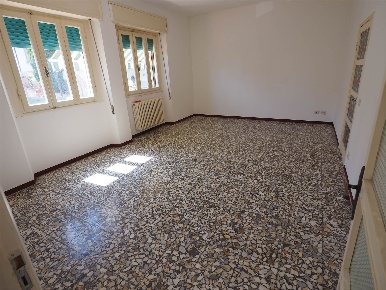 Foto Appartamento a Pistoia Pistoia Ovest di 105 m² con 4 locali in vendita