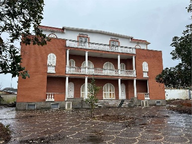 Foto Villa bifamiliare in Via Venezia 23, Ardea Nuova Florida di 499 m²