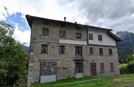 Foto Appartamento in Via Roma, Lozzo di Cadore di 106 m² con 4 locali