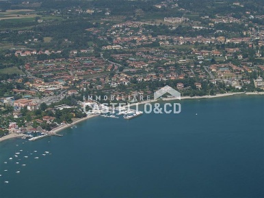 Foto Terreno edificabile in via prais, Padenghe sul Garda di 330 m²