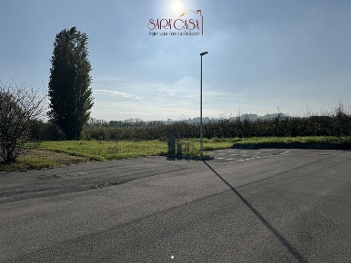 Foto Terreno edificabile a Faenza di 525 m² in vendita