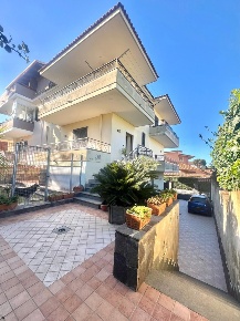 Foto Villa singola in Tommaso Campanella, Marano di Napoli Centro di 187 m²