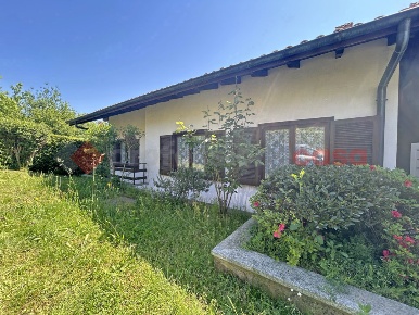 Foto Casa indipendente in Alto Vergante, Nebbiuno Centro di 180 m²