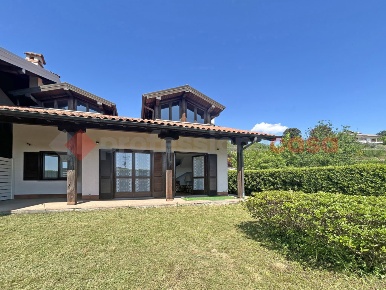 Foto Casa indipendente in Alto Vergante, Nebbiuno Centro di 180 m²