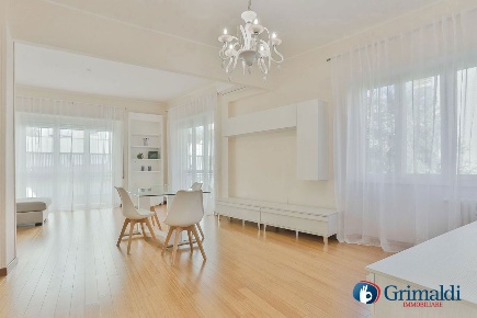 Foto Appartamento in Pasteur, Roma Eur di 152 m² con 4 locali in affitto