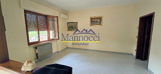 Foto Casa indipendente a Vecchiano di 160 m² con 7 locali in vendita