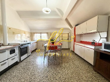 Foto Appartamento a Guardistallo di 115 m² con 5 locali in vendita