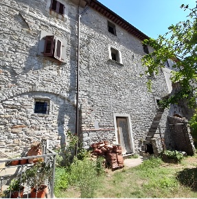 Foto Appartamento a Pescaglia di 213 m² con 5 locali in vendita