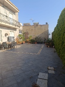 Foto Casa indipendente a Valderice Centro di 320 m² con 10 locali