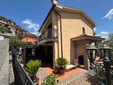 Foto Villa unifamiliare in via Fontana delle Cannetacce, Monte Compatri