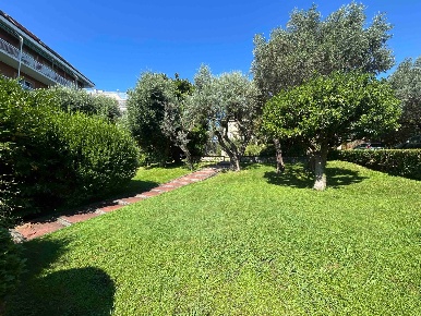 Foto Appartamento in Via Paolo Boselli, Genova Albaro di 100 m² in affitto
