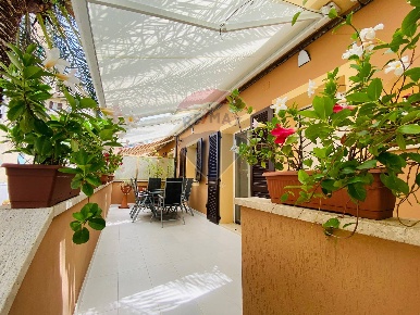 Foto Villa a schiera in VIA PARMA, Chiavari Caperana di 184 m² in vendita